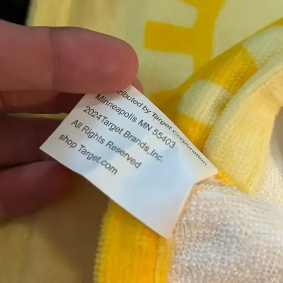 SUN SQUAD New 32" x 62" Yellow Sunshine Cotton Beach Towel - Picture 6 of 6